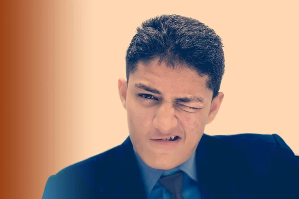 Junger Geschäftsmann Blauem Hemd Und Schwarzer Krawatte Mit Ausdruck Müder — Stockfoto