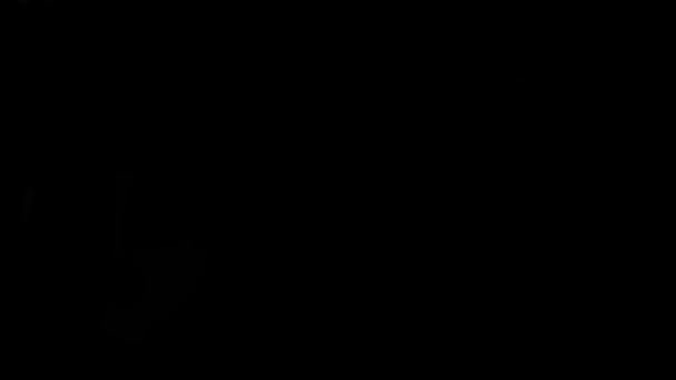 Main humaine sourde caucasienne formant Asl Un signe alphabet isolé sur noir pour faciliter la communication .