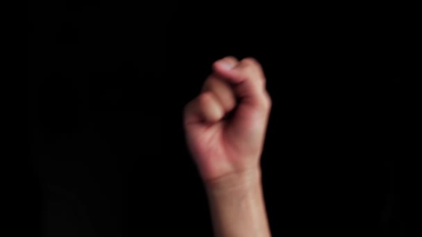 Mão Humana Branco Caucasiano Isolado Preto Chegando Mostrando Sinal Alfabeto — Vídeo de Stock