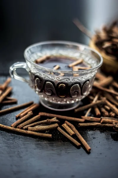 Ramo Mosto Indio Raíz Más Loca Una Canasta Color Marrón — Foto de Stock