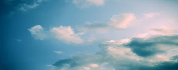 Vista Del Fondo Azul Del Cielo Con Nubes — Foto de Stock