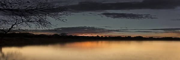 Longa Exposição Tiro Ângulo Largo Céu Durante Pôr Sol — Fotografia de Stock