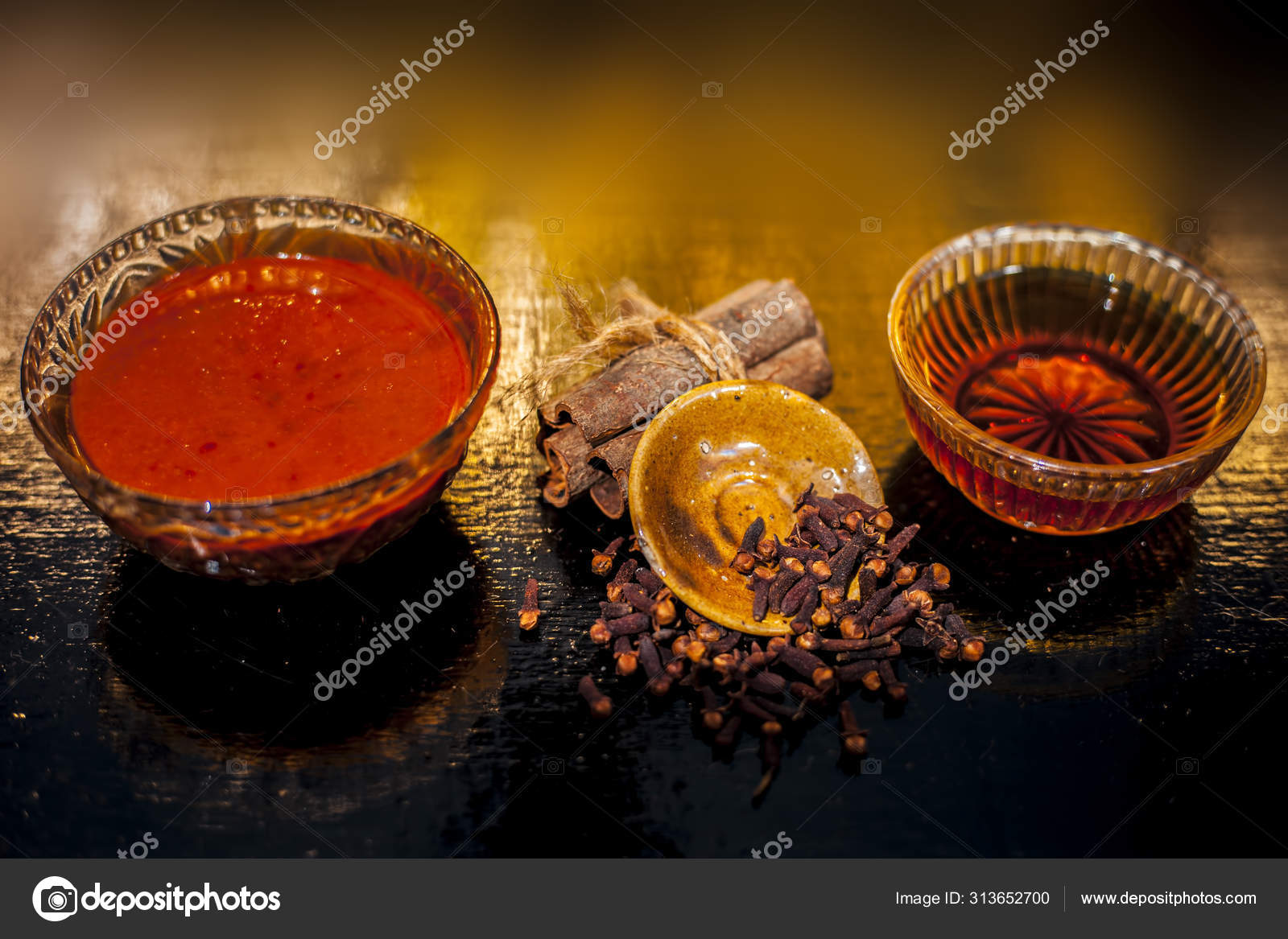 Cinnamon Honey Hair Mask Water Glass Bowls Stock Photo by ©mirzamlk