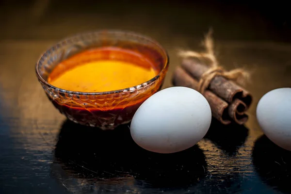 Diy Hair Mask Cinnamon Egg Glass Bowl Raw Bunch Cinnamon — Stock Photo, Image