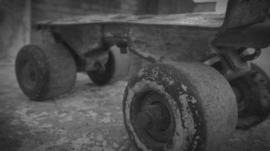 Paten ayakkabısını kapat.