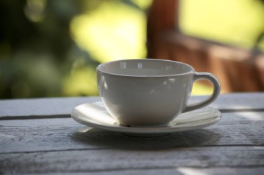 Kahve içmek için. Hoş ve güzel kokulu taze. Rahatlamak için içki