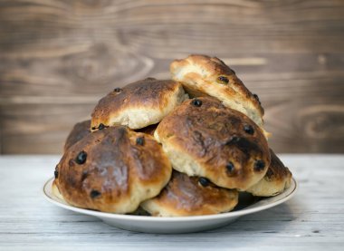 Çörekler. Ekmek. Bu pasta. Lezzetli tatlı. Kek kırmızı.