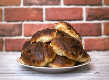 Çörekler. Ekmek. Bu pasta. Lezzetli tatlı. Kek kırmızı.