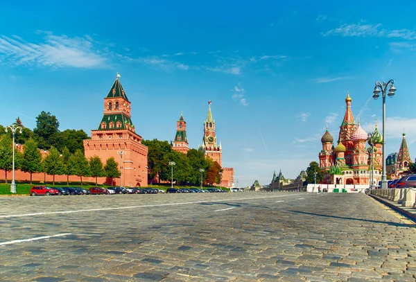 Kremlin. Moskova Kremlin 'in mimarisi. Rusya Moskova. Şehir manzarası.