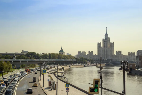 Város Utcáin Sétálni Moszkva Utcáin Szép Kilátás Nyílik Városra — Stock Fotó