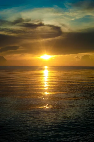 Wunderschöner Tropischer Sonnenuntergang Strand Andamanischen Meer Koh Tao Thailand — Stockfoto