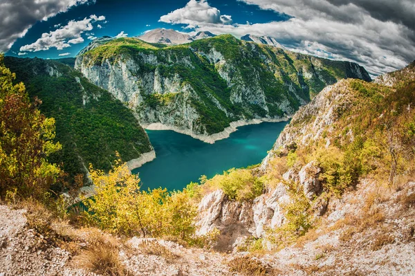 Vista Del Cañón Del Río Piva Lago Norte Montenegro —  Fotos de Stock