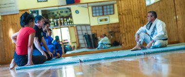 Kendini savunma Seminer: Onun stude Kapap öğretim avı Nardia