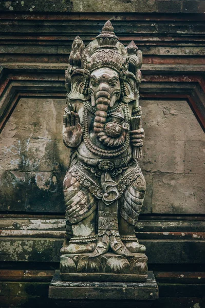 Portrait Rapproché Ganesha Divinités Bouddhistes Hindoues Sculpture Traditionnelle Incorporée Dans — Photo