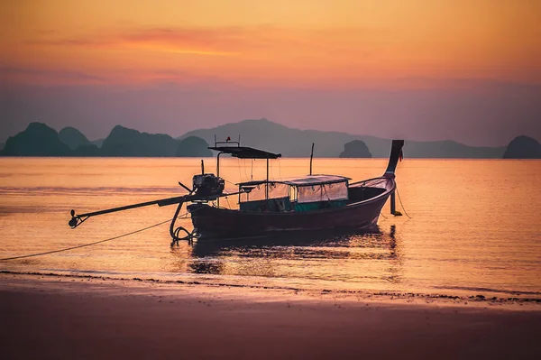 Traditional Long Tail Boat Sunset Koh Hong Island Andaman Sea — Stock Photo, Image