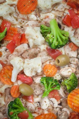 Yakın çekim tam kare çekim lezzetli vegetariana pizza. Lezzetli İtalyan Lokanta. Üstten görünüm