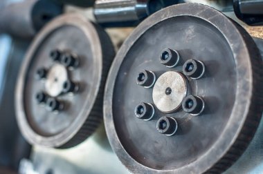 Ayrıntı görünümü mekanik fındık taşıma sisteminin endüstriyel fabrika kadar kapatın