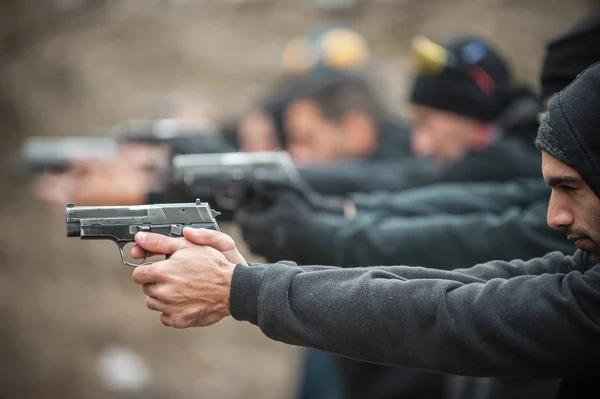 Group Civilian Practice Gun Shoot Target Outdoor Shooting Range Civilian — Stock Photo, Image