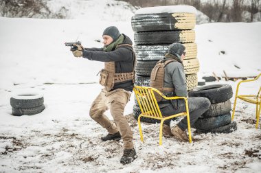 Koruma ve Vip kişi güvenlik koruması. Muharebe silahı atış eğitimi