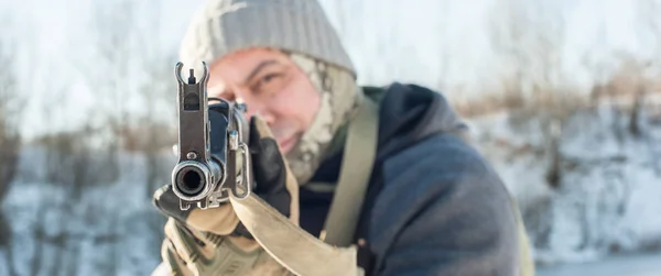 Kalashnikov rifle front view gun point. Direct machine gun close-up — Stock Photo, Image