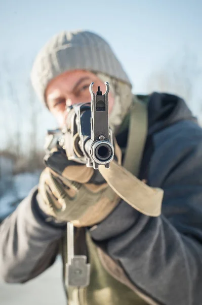 칼라쉬니코프 소총 전면 보기 총 점. 직접 기관총 클로즈업 — 스톡 사진