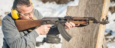 Özel kuvvetler askeri, tüfek makineli tüfek çekim