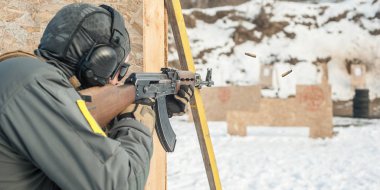 Özel kuvvetler askeri, tüfek makineli tüfek çekim