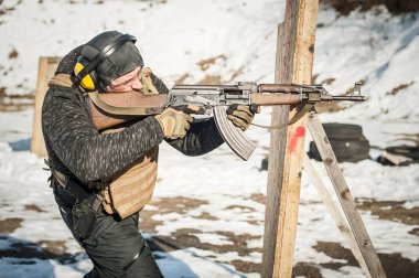 Özel kuvvetler askeri, tüfek makineli tüfek çekim