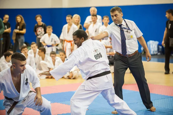 Competição Internacional de Karatê Adulto Kyokushin Luta no Torneio de Troféus de Belgrado — Fotografia de Stock