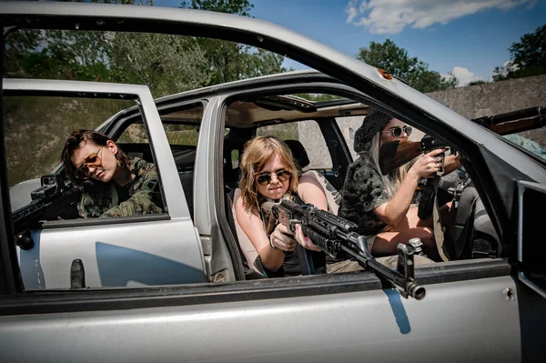 Військова Команда Привабливих Жінок Солдатів Мала Курси Стрільби Полігоні Стрілянина — стокове фото