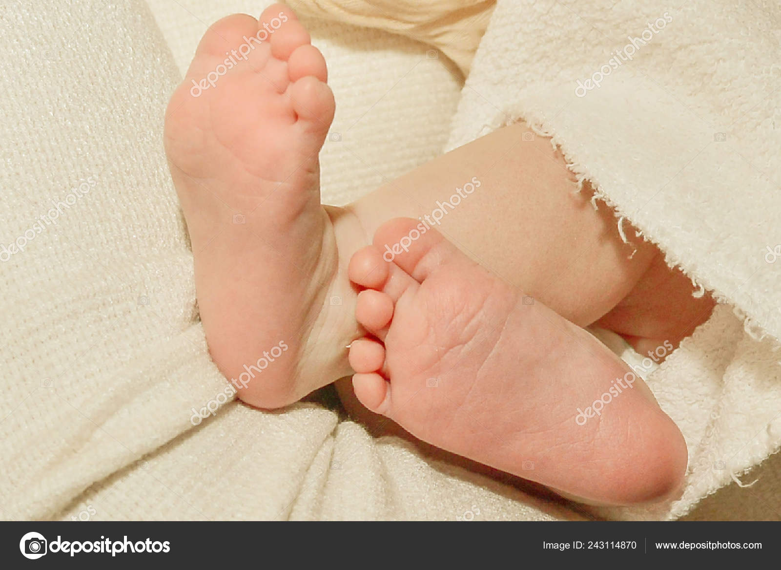 Pied Bebe Images Libres De Droit Photos De Pied Bebe Depositphotos
