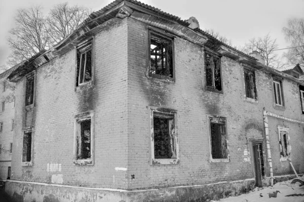 Conflagration Fire Damaged Winter House Blaze — Stock Photo, Image