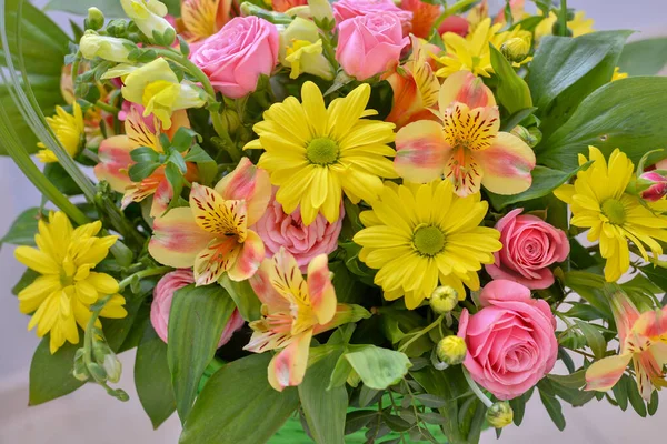 Bouquet Fleurs Fraîches Merveilleuses — Photo