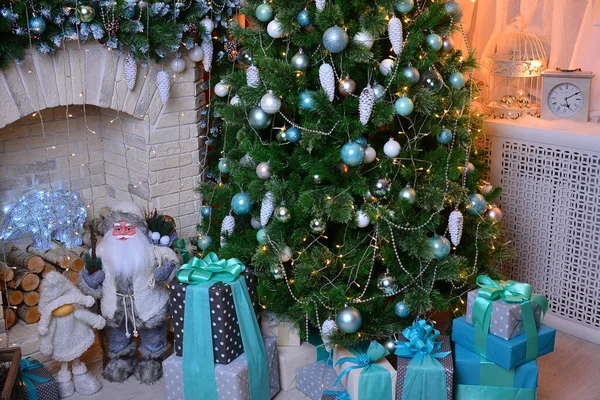 Dekoracje Świąteczne Choinka Prezenty Nowy Rok — Zdjęcie stockowe