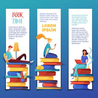 E- kitap yer imleri şablonları okuyan öğrenciler ayarlandı. Dijital kütüphane arşivi, metin alanı olan web pankartları okunuyor. Kitapların üzerinde oturan okuyucular, çevrimiçi kurslar sunumu için çizgi film karakterlerini dizer