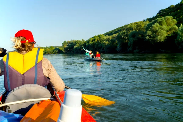 Dinyester Nehri 'nde kayak gezisi..