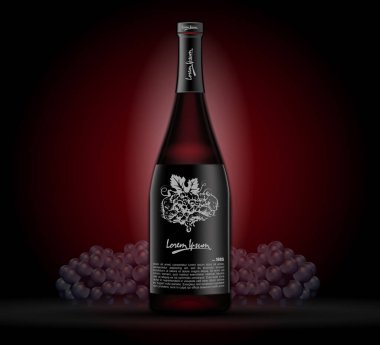 Siyah arka planda sahte şarap şişeleri..