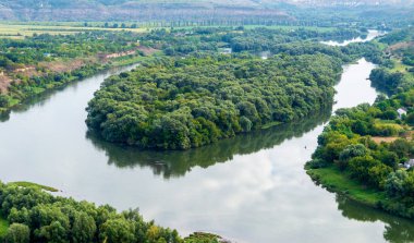 Bir insansız hava aracından Dinyester Nehri 'nin güzel manzarası.