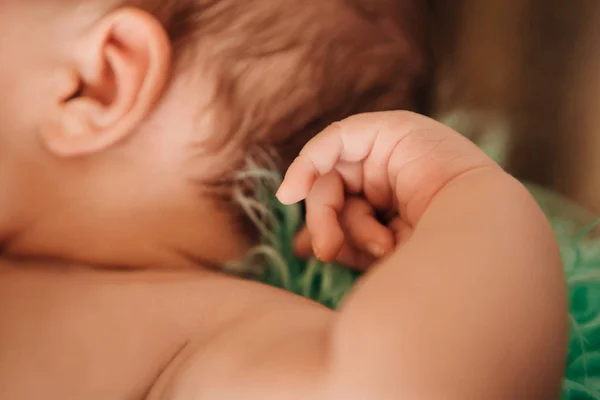Newborn Baby Ear Hand Close — Stock Photo, Image