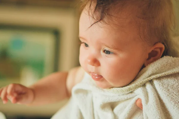 少女の肖像 赤ちゃんの顔のクローズ アップ — ストック写真