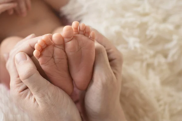 Baby Feet Close White Background — Stock Photo, Image