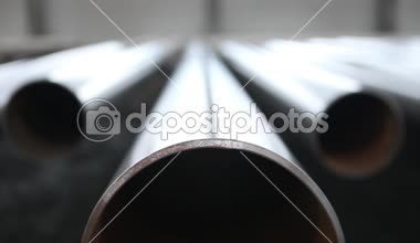 büyük metal borular yakın çekim ambar
