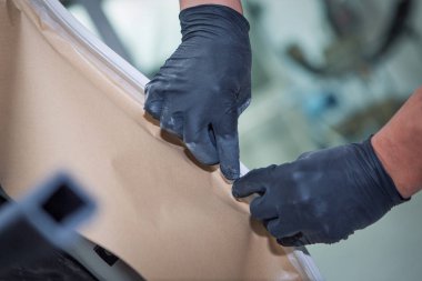 Makinenin yakın çekim detayı. boya makinenin yüzeyine uygulanır