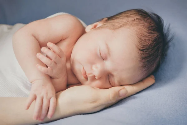 Portrait of a little girl: baby's face close-up — Stock Photo, Image