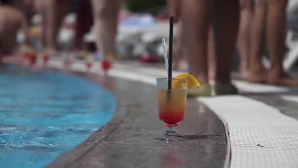 Red Yellow Non Alcoholic Cocktail Glass Tube Pool Alcoholic Drink — Stock Video