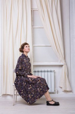 Retro tarzı. 60 gelen kız - reklam giysi, ayakkabı, pil, ısıtma sistemleri kavramının ies