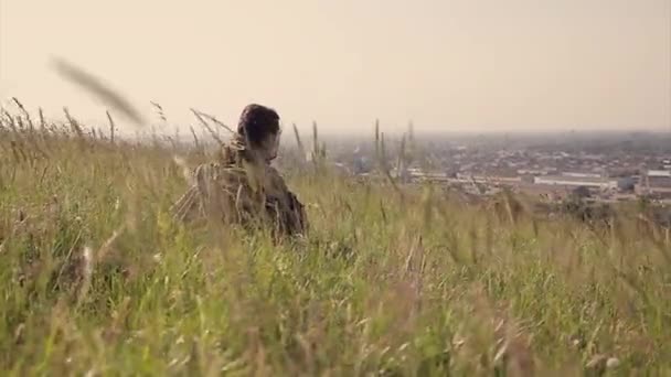 Man Background Wild Nature Russian Mountains Plains Fields Traveler Sits — Stock Video