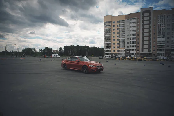 Publicidade Bmw Moscou 2018 Demonstração Modelo Carro Vermelho Carros Pista — Fotografia de Stock