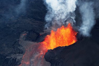 Volkanik patlama yanardağ Kilauea, fissür 8, Mayıs 2018 havadan görünümü