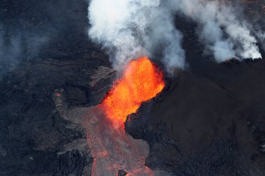 Volkanik patlama yanardağ Kilauea, fissür 8, Mayıs 2018 havadan görünümü